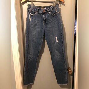 Lee Mid Rise Ankle Jeans